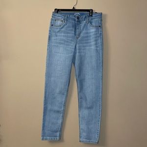 Art Class Girlfriend Jeans NWT